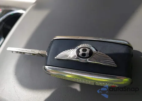 2014 Bentley Continental Gt V8 S z USA, uszkodzony, nr VIN SCBFH7ZA3EC096853